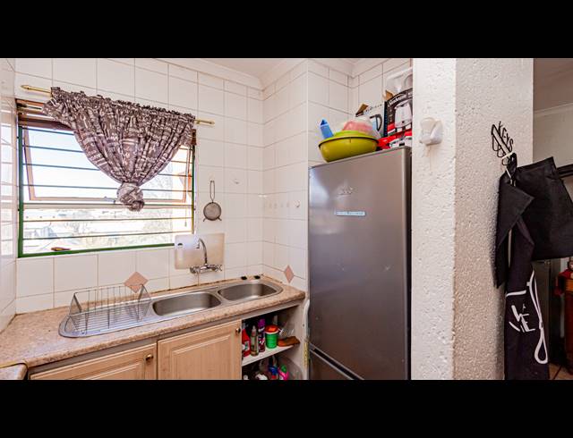3 BEDROOM TOWNHOUSE FOR SALE IN ALBERTON NORTH
